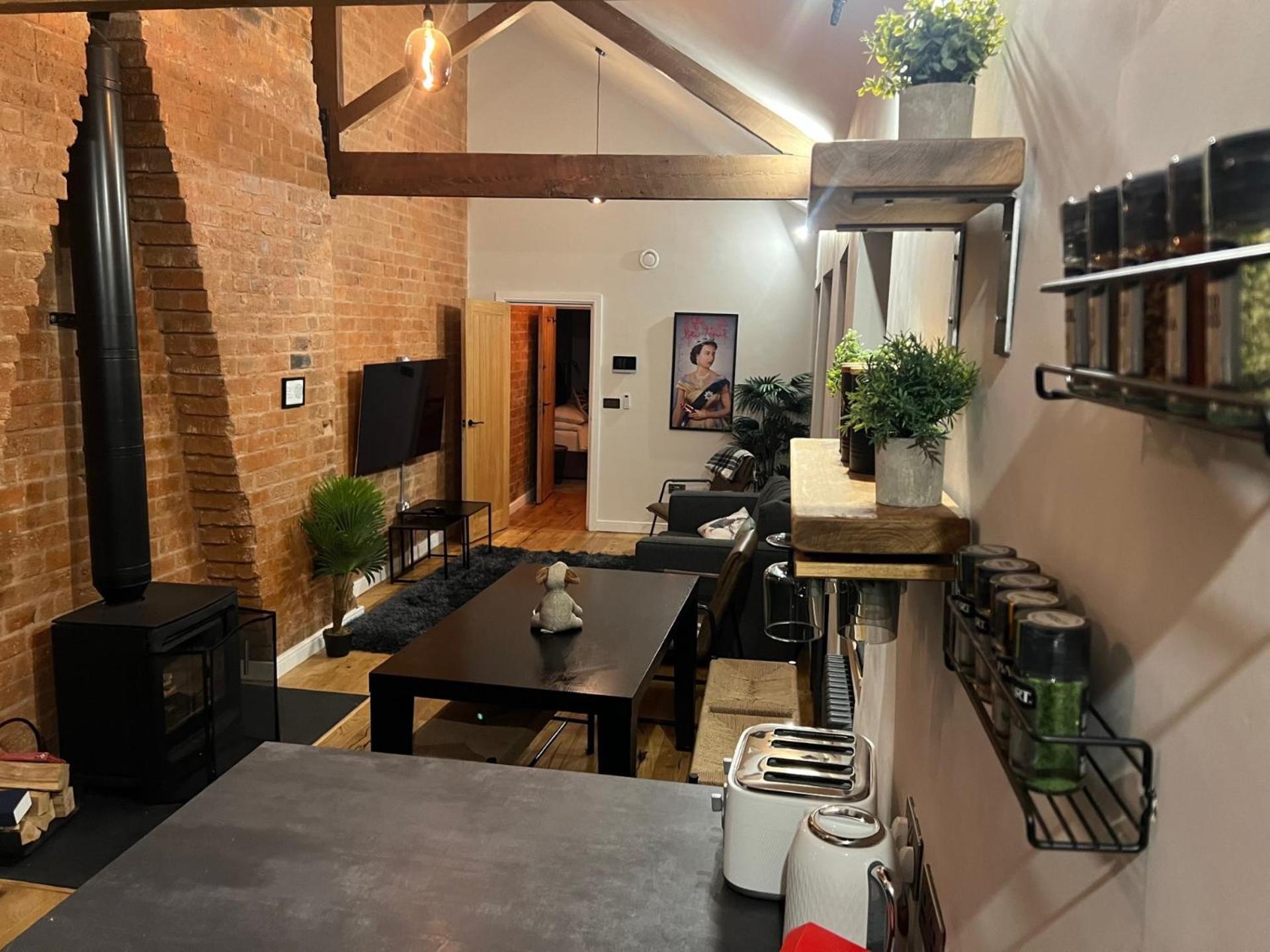 Vip 3Br Grade2 Luxurious Industrial House With Wood Fire, Electric Blinds And Big Cast Iron Windows In The Heart Of The Jq Villa Birmingham Luaran gambar